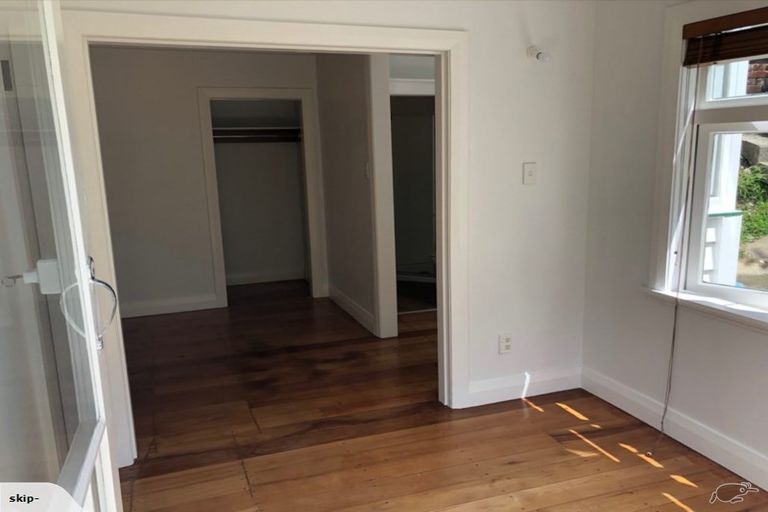 Photo of property in 74 Hankey Street, Mount Cook, Wellington, 6011