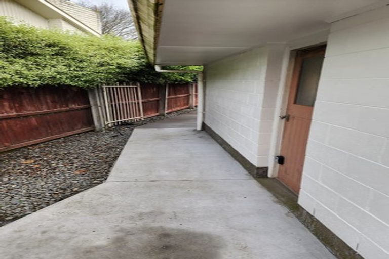 Photo of property in 19 Rutherglen Avenue, Ilam, Christchurch, 8041