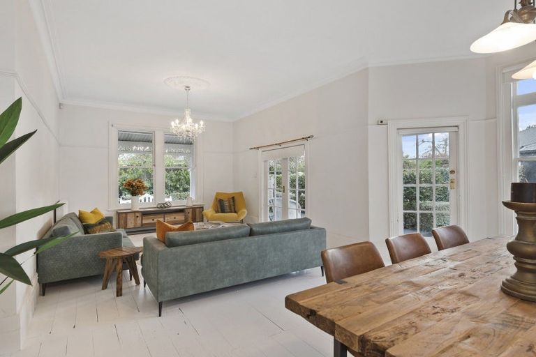 Photo of property in 2/6 Office Road, Merivale, Christchurch, 8014