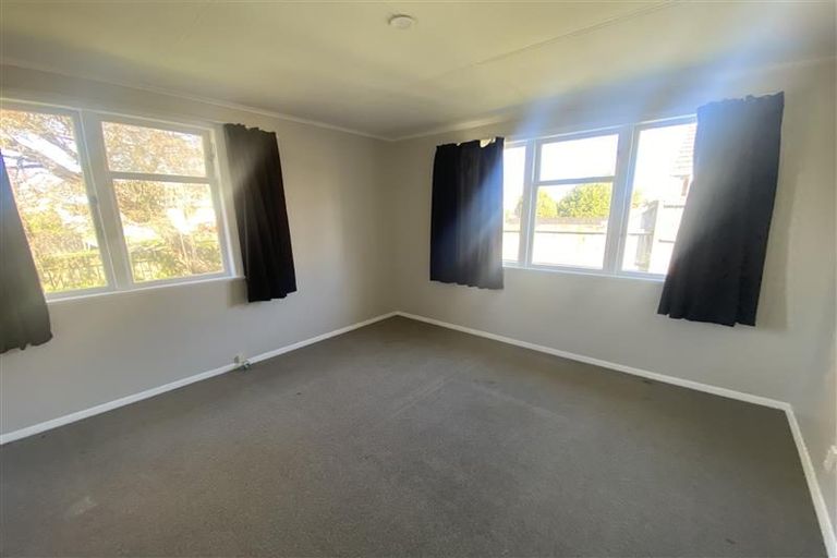 Photo of property in 6 Croall Crescent, St Andrews, Hamilton, 3200