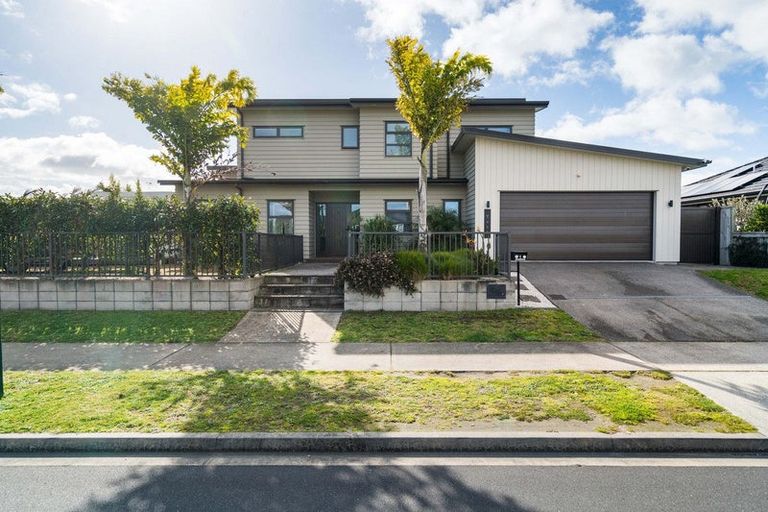 Photo of property in 1 Bill Miller Drive, Papamoa, 3118