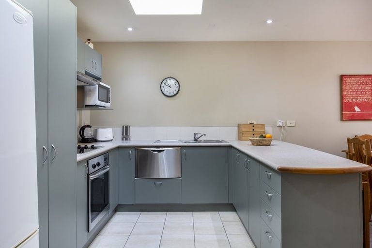 Photo of property in 9 Bunker Rise, Golflands, Auckland, 2013