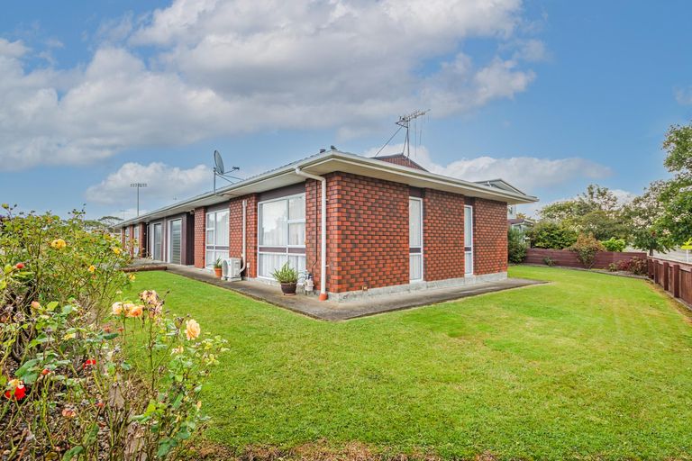 Photo of property in 2 Moyne Avenue, Milson, Palmerston North, 4414