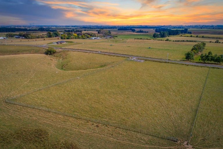 Photo of property in 1052 Taonui Road, Colyton, 4775