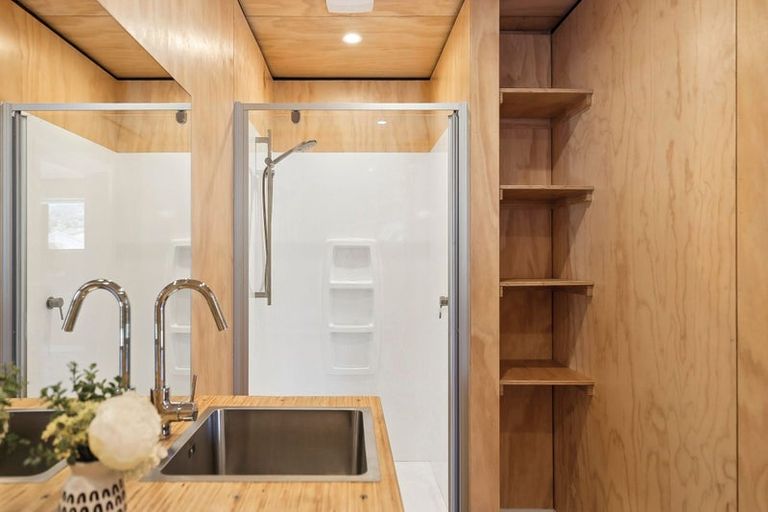 Photo of property in 3 Waxeye Lane, Lake Hawea, 9382