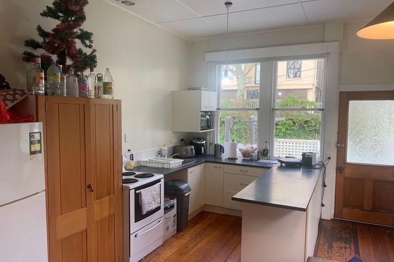 Photo of property in 355 The Terrace, Te Aro, Wellington, 6011