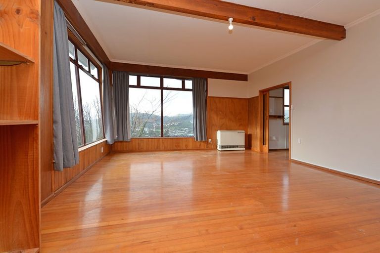 Photo of property in 36 Chester Road, Tawa, Wellington, 5028