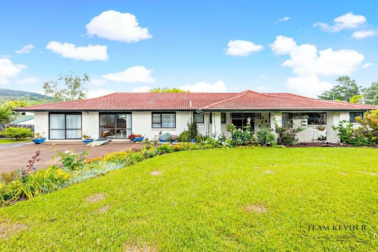 Photo of property in 32 Redmount Place, Red Hill, Papakura, 2110
