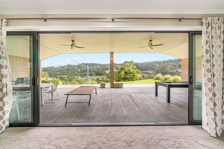 Photo of property in 165b Oraha Road, Kumeu, 0892