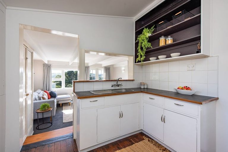 Photo of property in 104 Ironside Road, Johnsonville, Wellington, 6037