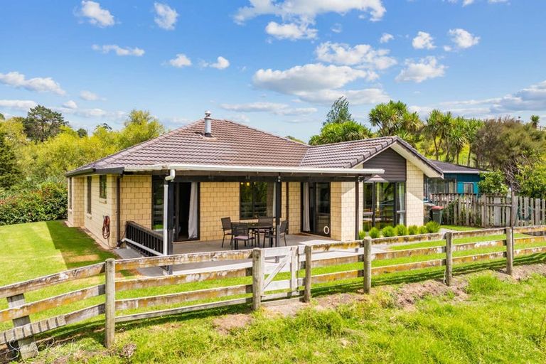 Photo of property in 5 Judd Road, Maungaturoto, 0520