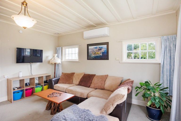 Photo of property in 27 Brightwater Terrace, Terrace End, Palmerston North, 4410