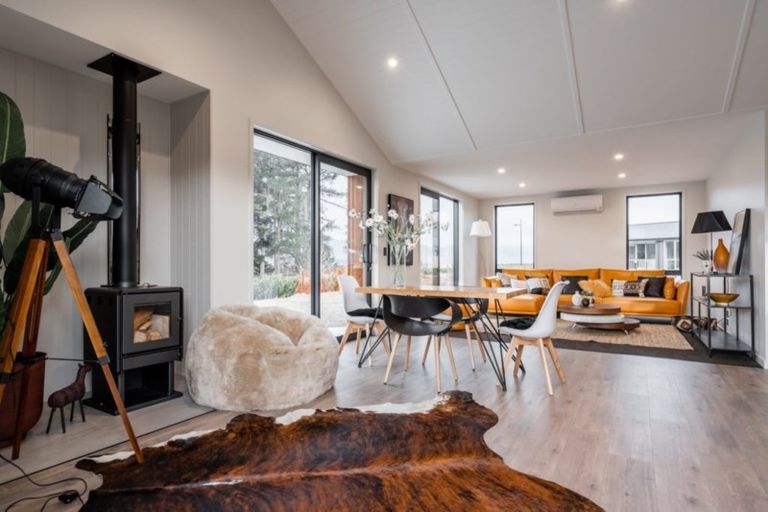 Photo of property in 40 Mount Creighton Crescent, Wanaka, 9305