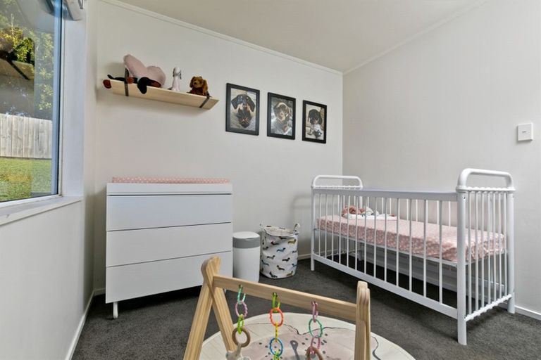 Photo of property in 14 Sarajevo Place, Massey, Auckland, 0614