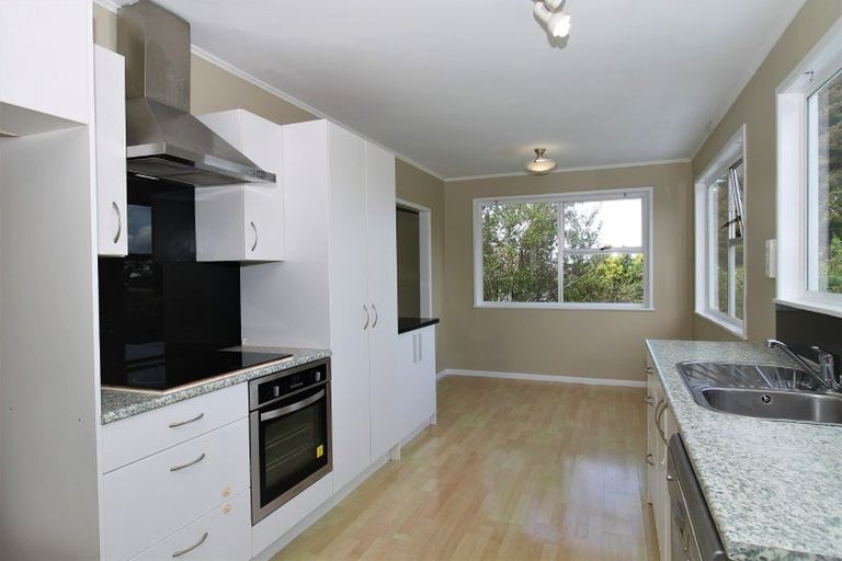 Photo of property in 16 Orton Street, Glenfield, Auckland, 0627