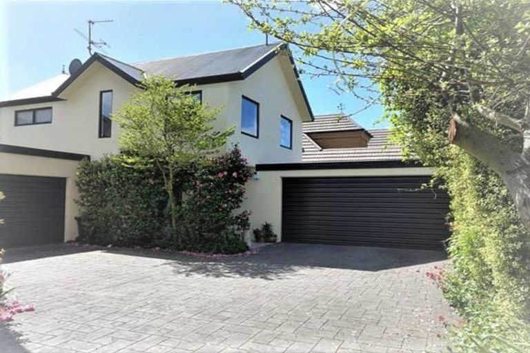 Photo of property in 5 Brockworth Place, Riccarton, Christchurch, 8011