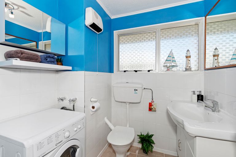 Photo of property in 2/30 Garvins Road, Hornby, Christchurch, 8042