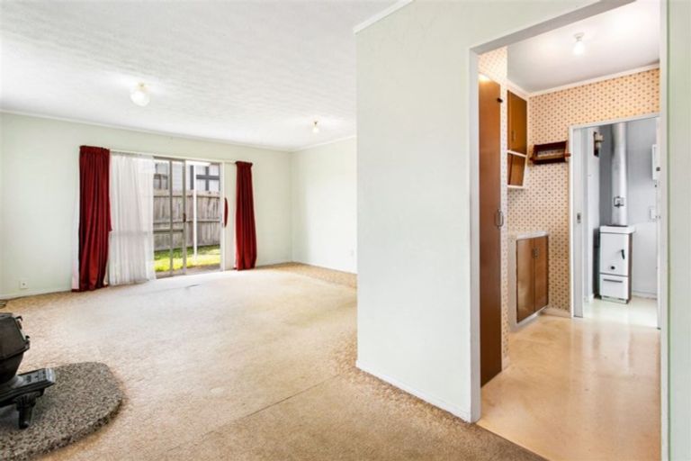 Photo of property in 1/116 Seabrook Avenue, New Lynn, Auckland, 0600