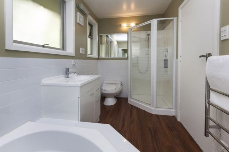 Photo of property in 13 Roseneath Place, Cashmere, Christchurch, 8022