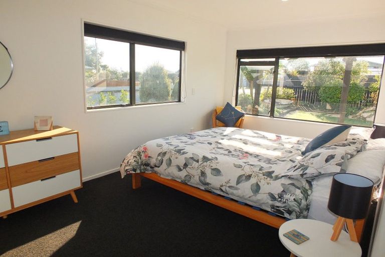 Photo of property in 50 Shortt Street, Foxton Beach, Foxton, 4815