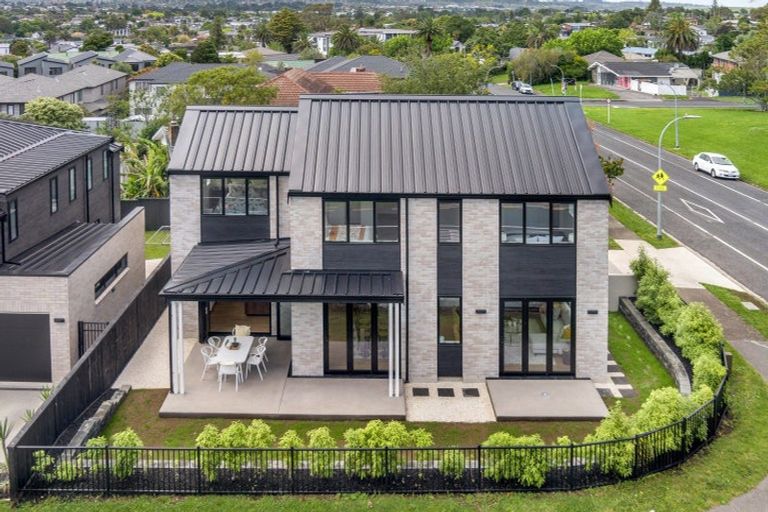 Photo of property in 27 The Boulevard, Sunnyhills, Auckland, 2010