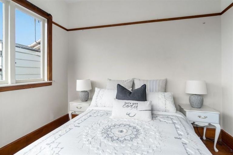 Photo of property in 2 Milton Street, Somerfield, Christchurch, 8024