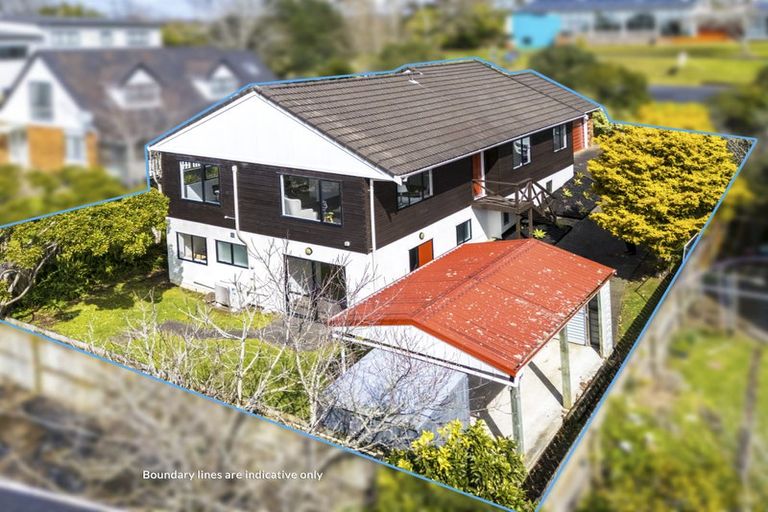 Photo of property in 4229 Great North Road, Glendene, Auckland, 0602