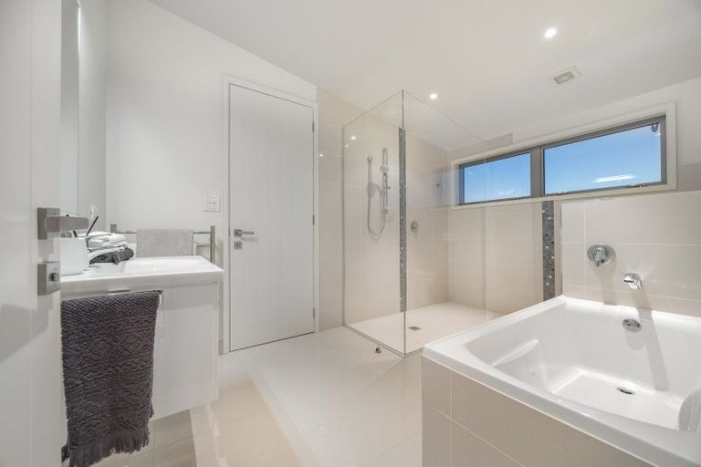 Photo of property in 55 Pinetone Road, Kumeu, 0892