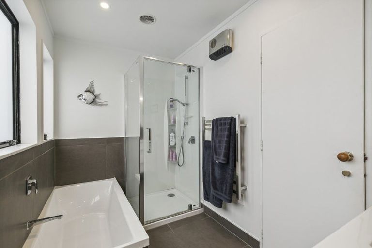 Photo of property in 106b Montgomery Avenue, Karori, Wellington, 6012