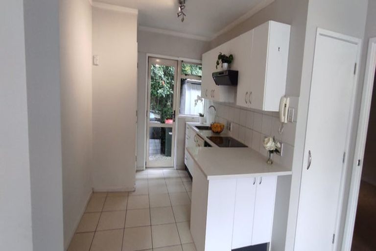 Photo of property in 4/4 Meadow Street, Mount Wellington, Auckland, 1062