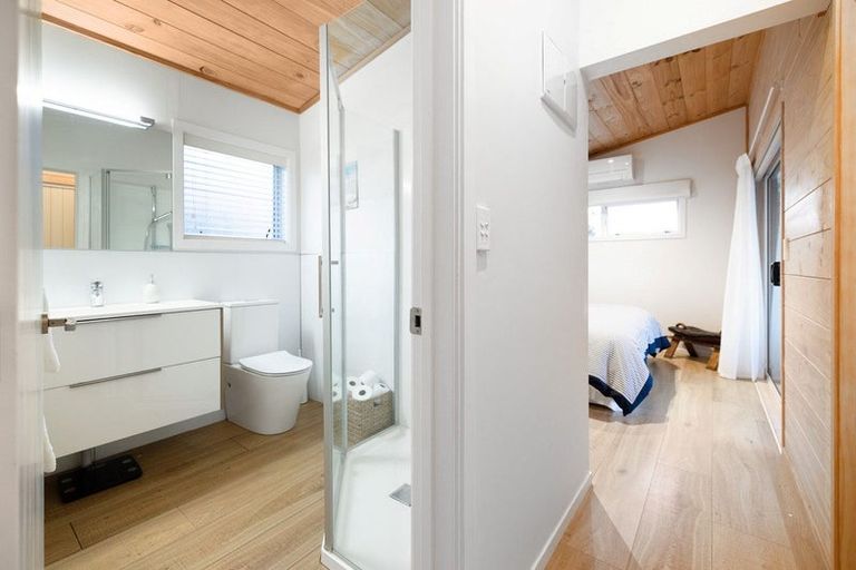 Photo of property in 37 Pahoia Beach Road, Whakamarama, Tauranga, 3172