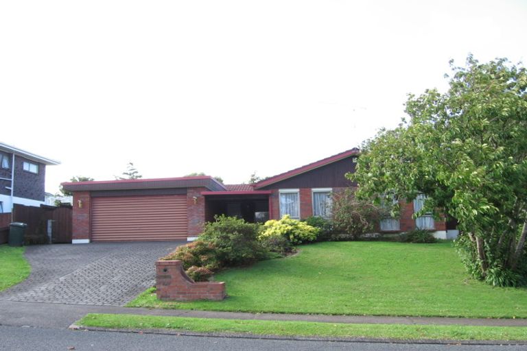 Photo of property in 24 Olena Avenue, Sunnyhills, Auckland, 2010