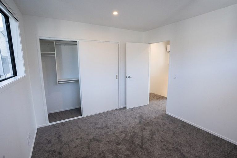 Photo of property in 2/182 Cambridge Terrace, Fairfield, Lower Hutt, 5011