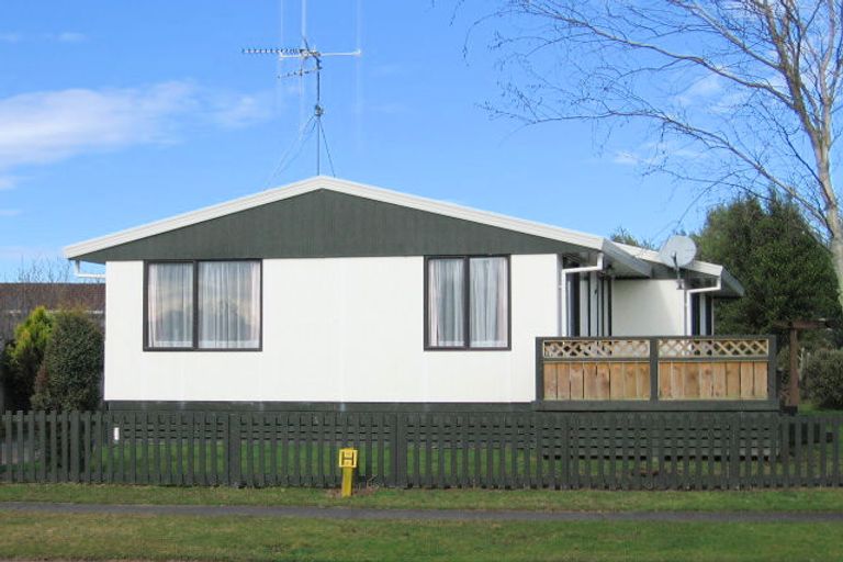 Photo of property in 31 Garland Drive, St Andrews, Hamilton, 3200