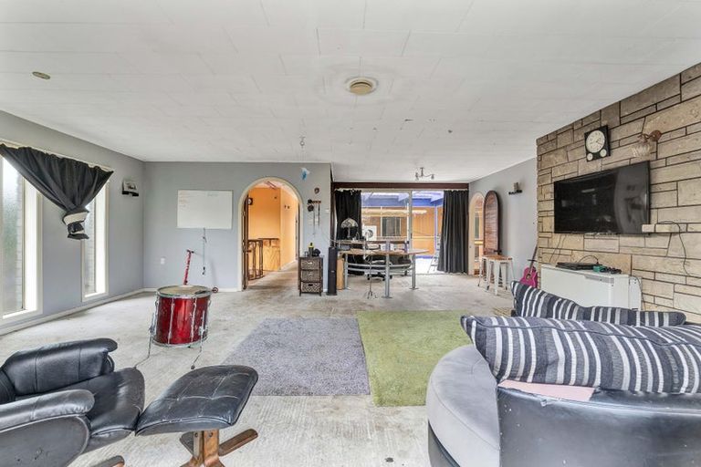 Photo of property in 19 Tybalt Street, Stratford, 4332