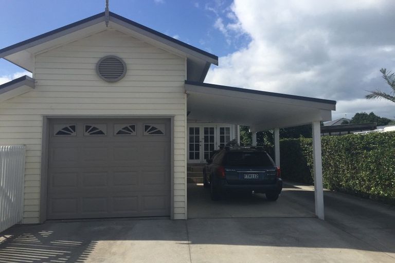 Photo of property in 81 Bay Street, Red Beach, 0932