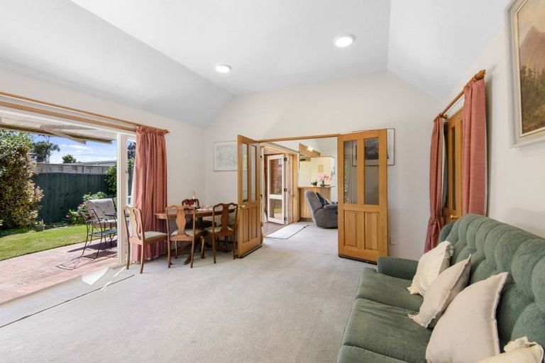 Photo of property in 2/6 Penhelig Place, Burnside, Christchurch, 8053