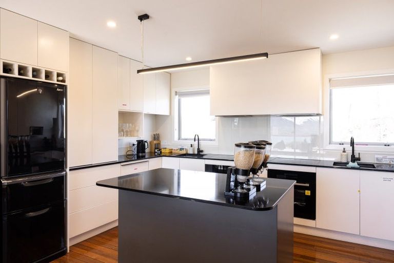 Photo of property in 6 Erebus Place, Lake Tekapo, 7999