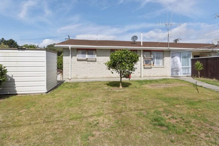 Photo of property in 2a Anzac Road, Otaki, 5512