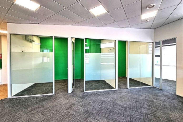 Photo of property in 299 Main South Road, Green Island, Dunedin, 9018