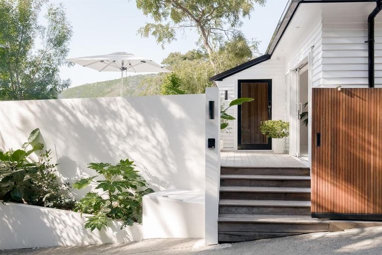 Photo of property in 122 Seddon Street, Naenae, Lower Hutt, 5011