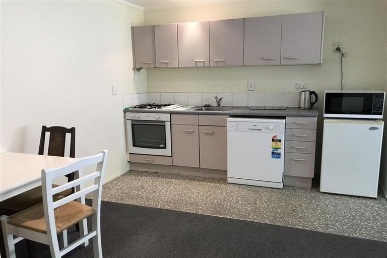 Photo of property in Grosvenor Cl, 9/6 Brown Street, Mount Cook, Wellington, 6021