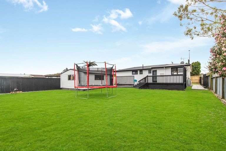 Photo of property in 215 Sandwich Road, St Andrews, Hamilton, 3200