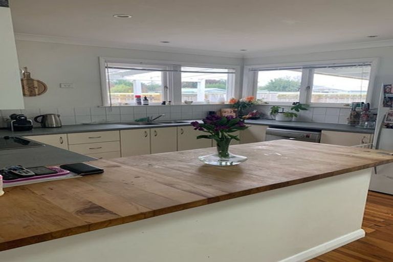 Photo of property in 59 Victoria Street, Carterton, 5713