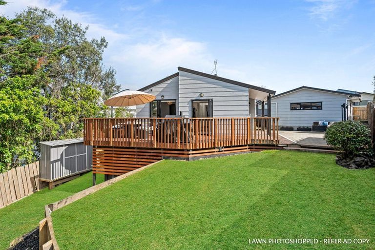 Photo of property in 10 Coubray Place, Botany Downs, Auckland, 2010