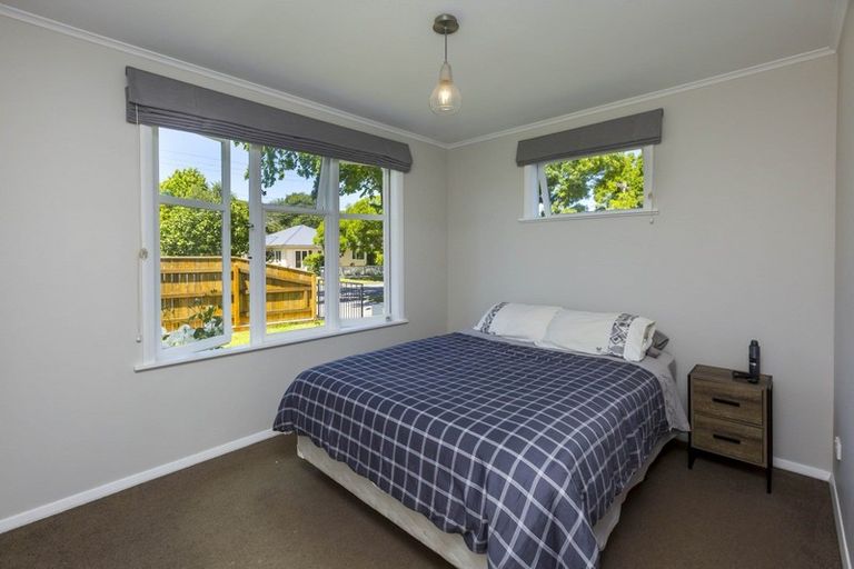 Photo of property in 32 Heretaunga Square, Silverstream, Upper Hutt, 5019
