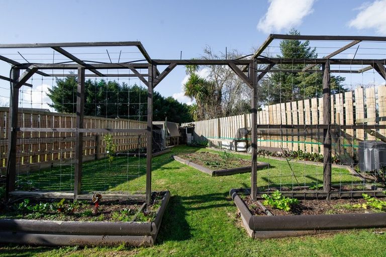 Photo of property in 9a Robinson Avenue, Holdens Bay, Rotorua, 3010