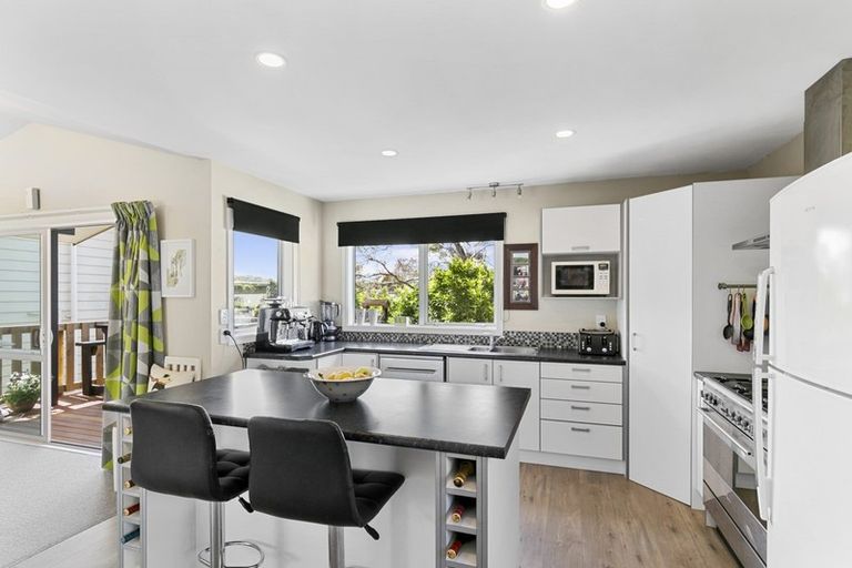 Photo of property in 61 Jubilee Road, Khandallah, Wellington, 6035