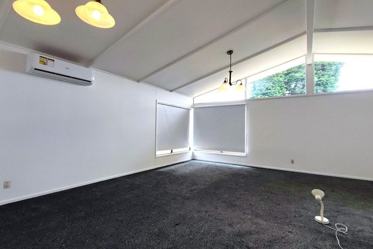 Photo of property in 4 Contessa Drive, Glenfield, Auckland, 0629