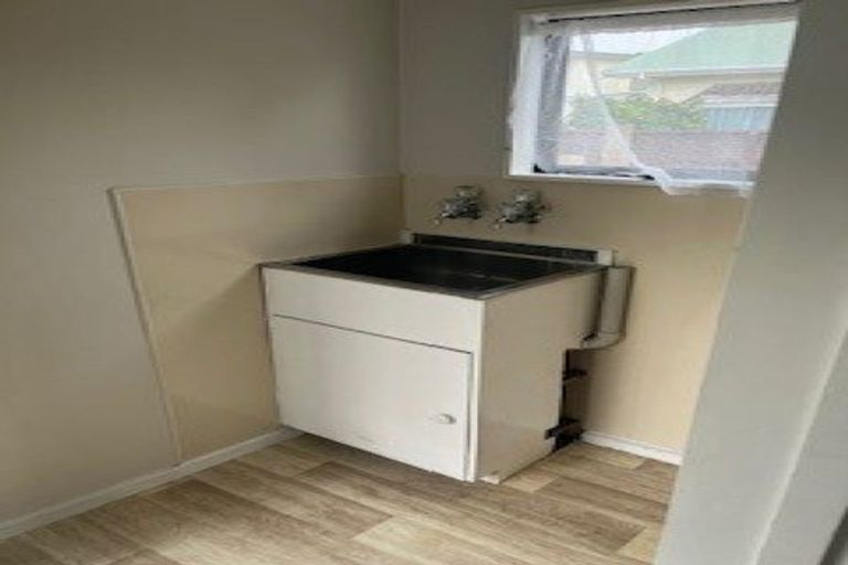 Photo of property in 24 Princes Street, Levin, 5510